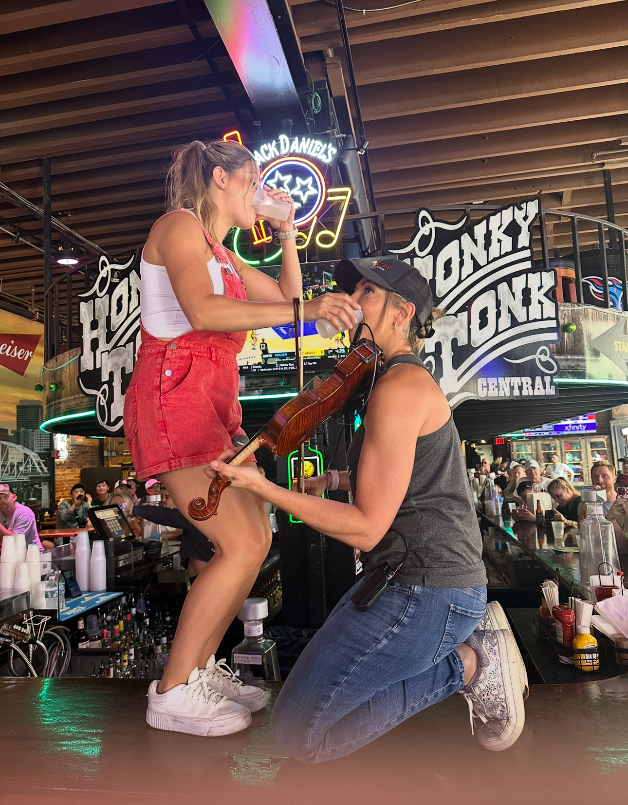Nashville Headliners Live